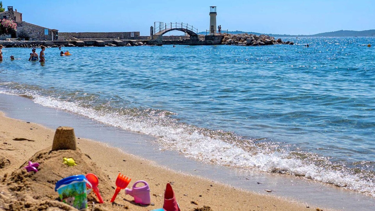 Guerrevieille Apartment | Appartement à 5 Minutes à Pied de la Plage des Cigales