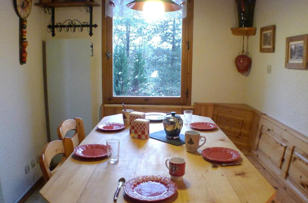 Samoens Apartment | Appartement 2 pièces avec mezzanine, balcon et parking près centre Samoëns - FR-1-629-135