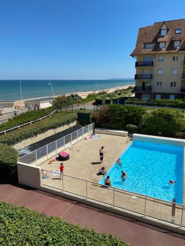 Cabourg Apartment | Appartement 3 pièces, vue sur mer piscine tennis proche thalasso