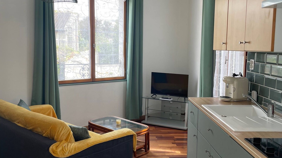 Langrune-sur-Mer Apartment | Appartement 35 m2 1er Étage Maison de Ville a 300 m de la mer