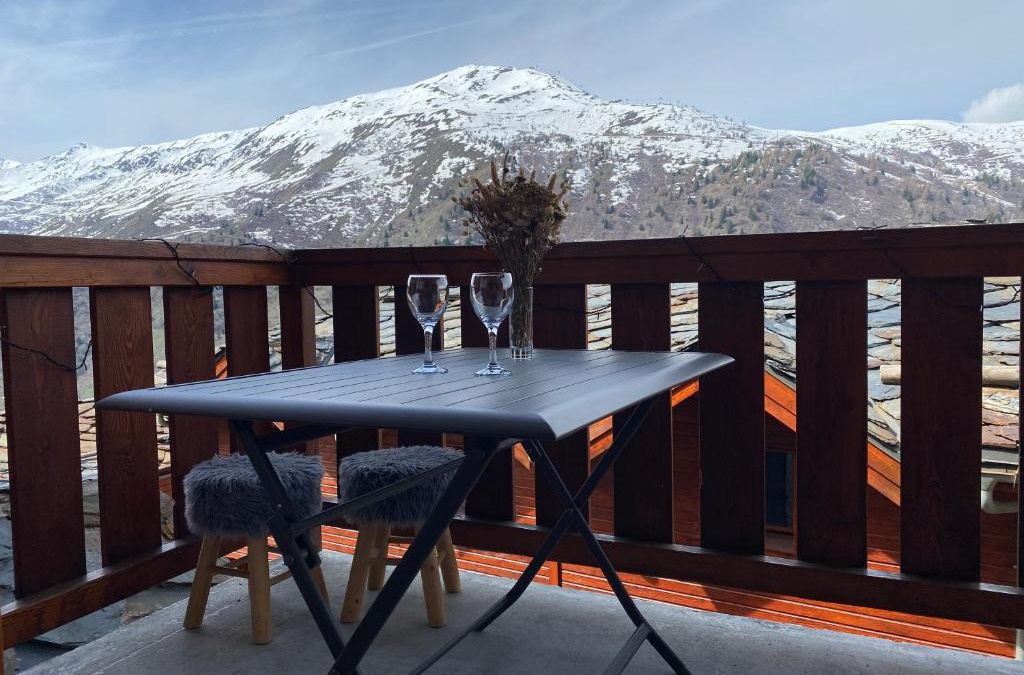 Valmeinier Apartment | Appartement 4-6 personnes à Valmeinier 1800 résa du samedi au samedi avec piscine intérieure chauffée
