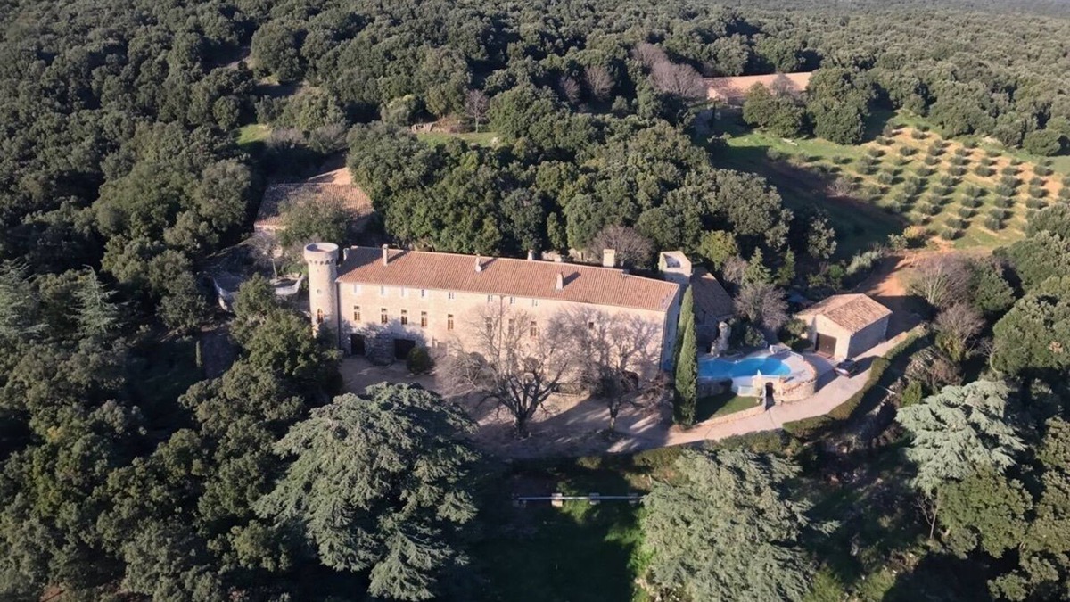 Viols-le-Fort Apartment | Appartement 4 Chambres Dans un Château du 16ème Siècle