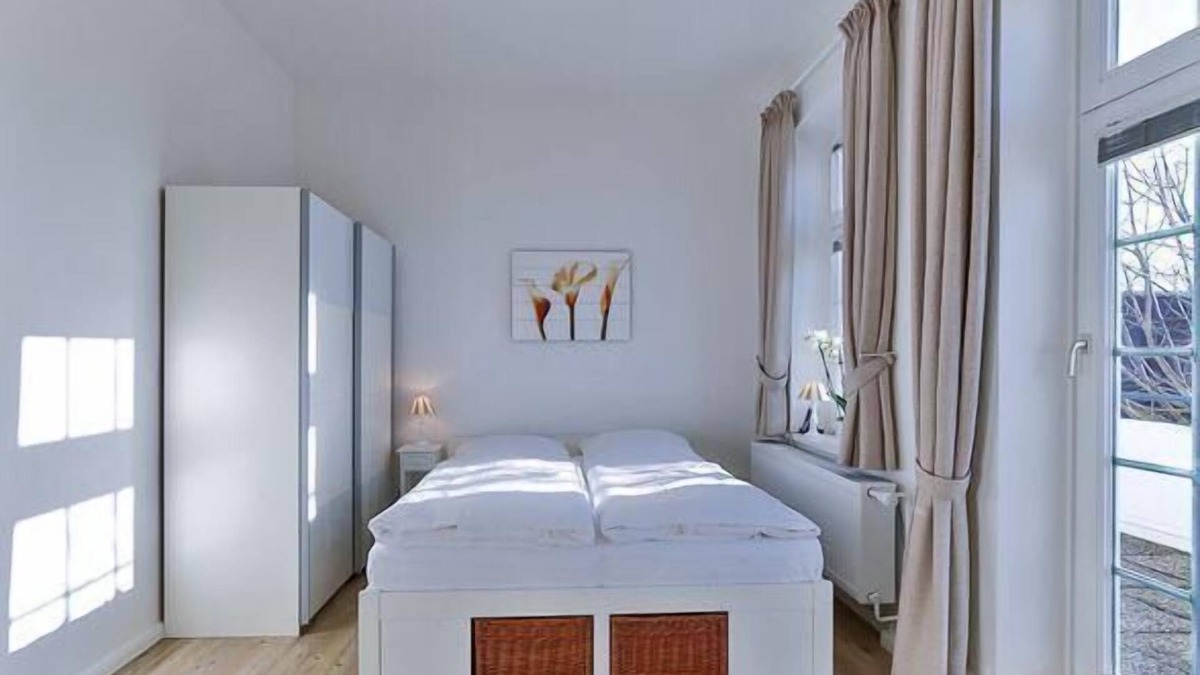 Wenningstedt-Braderup Apartment | Appartement 5 mit Südbalkon in strandnaher Lage - Bäderstil-Villa in Wenningstedt/Sylt