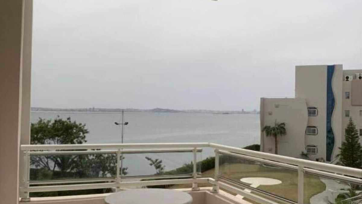 Les Berges du Lac Apartment | Appartement 8 Personnes Avec Terrasse vue sur lac