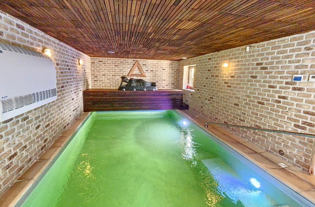 Floreffe Apartment | Appartement au calme - Duplex 3 CH - 5 pers avec piscine intérieure 32C Namur - 5 min E42 sortie 12 Namur Ouest