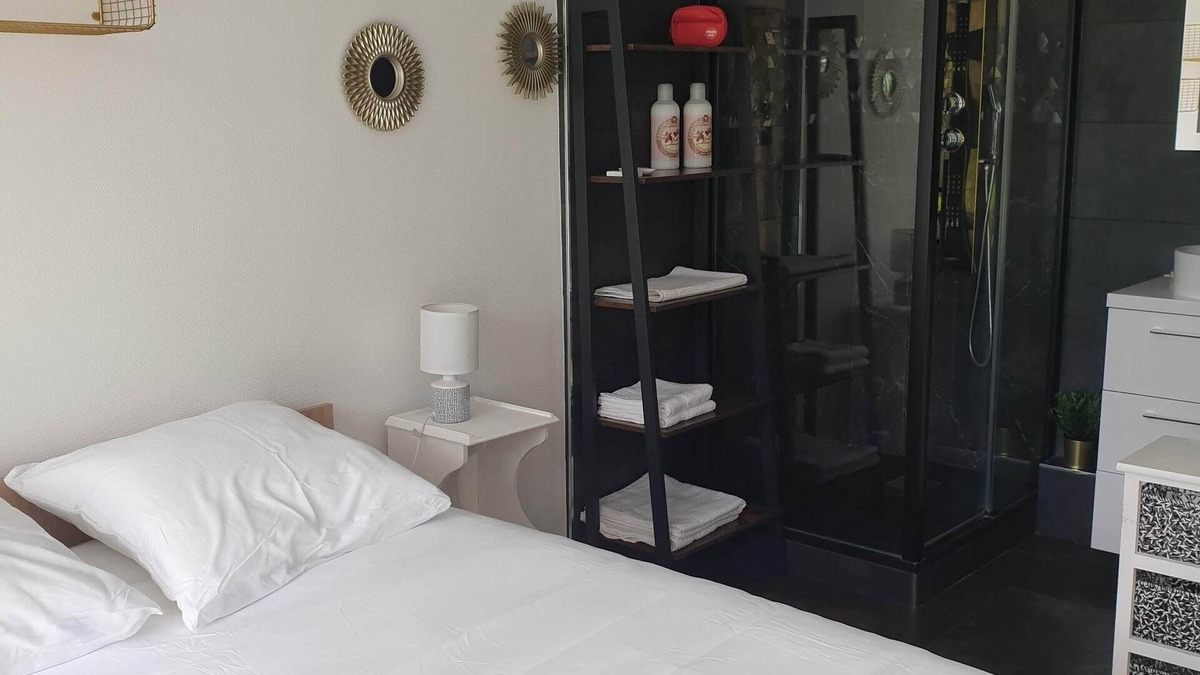 Chaville Apartment | Appartement Avec Jardin Privé - 2 à 4 Voyageur