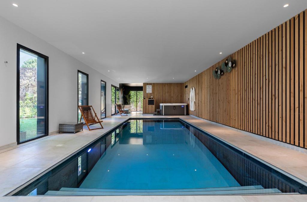 Gare-Jouvenet Apartment | Appartement avec piscine intérieure et Spa dans Rouen