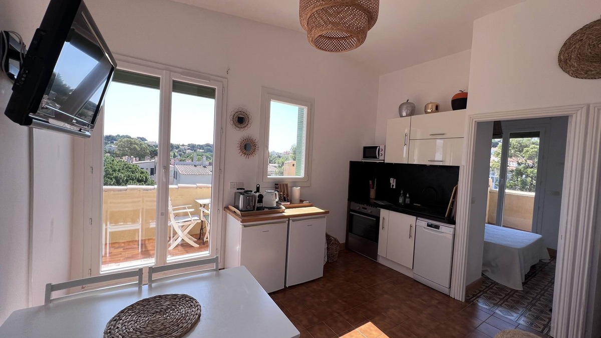 Cavaliere Apartment | Appartement Calme et Lumineux - Plages, Port et Commerces à Pied
