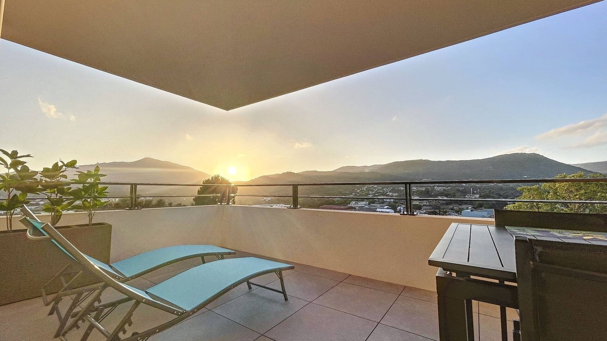 Mezzavia Apartment | Appartement Central, Très Belle vue Dégagée