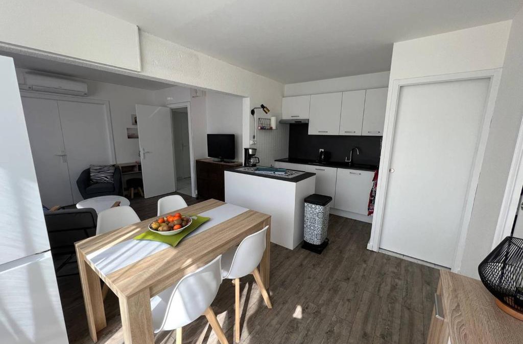 Le Barcares Apartment | Appartement Climatisé T3 avec Piscine, Proche Plage et Commerces - Le Barcarès - FR-1-81-573