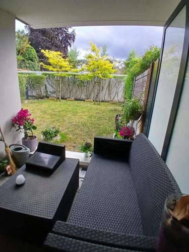La Grace de Dieu Sud Apartment | Appartement cosy à Caen avec terrasse et jardin