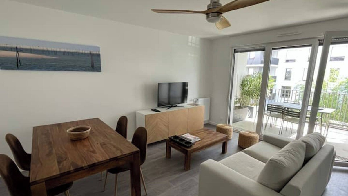 Le Haillan Apartment | Appartement Cosy 80m2 au Pied du Tram de Bordeaux