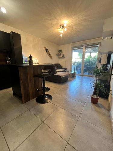 Vitrolles Apartment | Appartement cosy plage aéroport à proximité