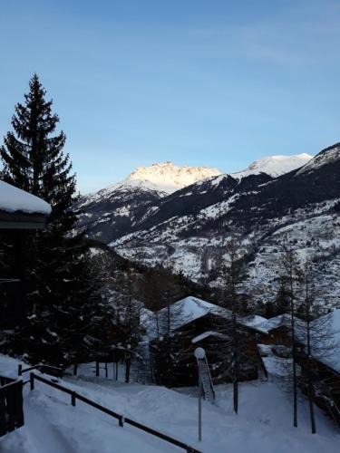Villarodin-Bourget Apartment | Appartement dans chalet typiquement savoyard au pied des pistes