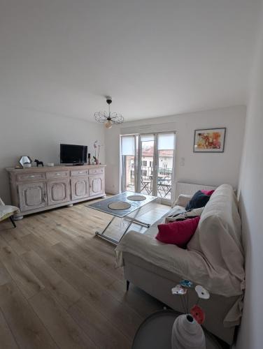 Adelange Apartment | Appartement doux et lumineux