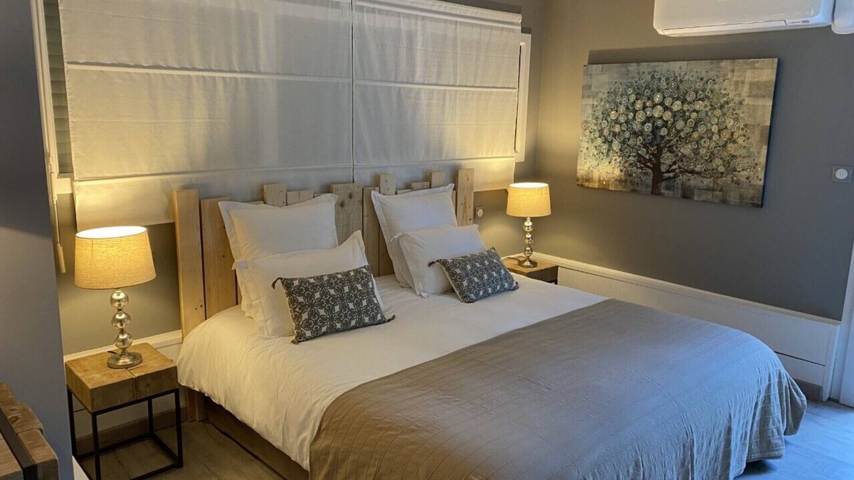 Puechabon Apartment | Appartement en Chambres D'hôtes, Piscine, Jacuzzi, Proche St Guilhem le Désert