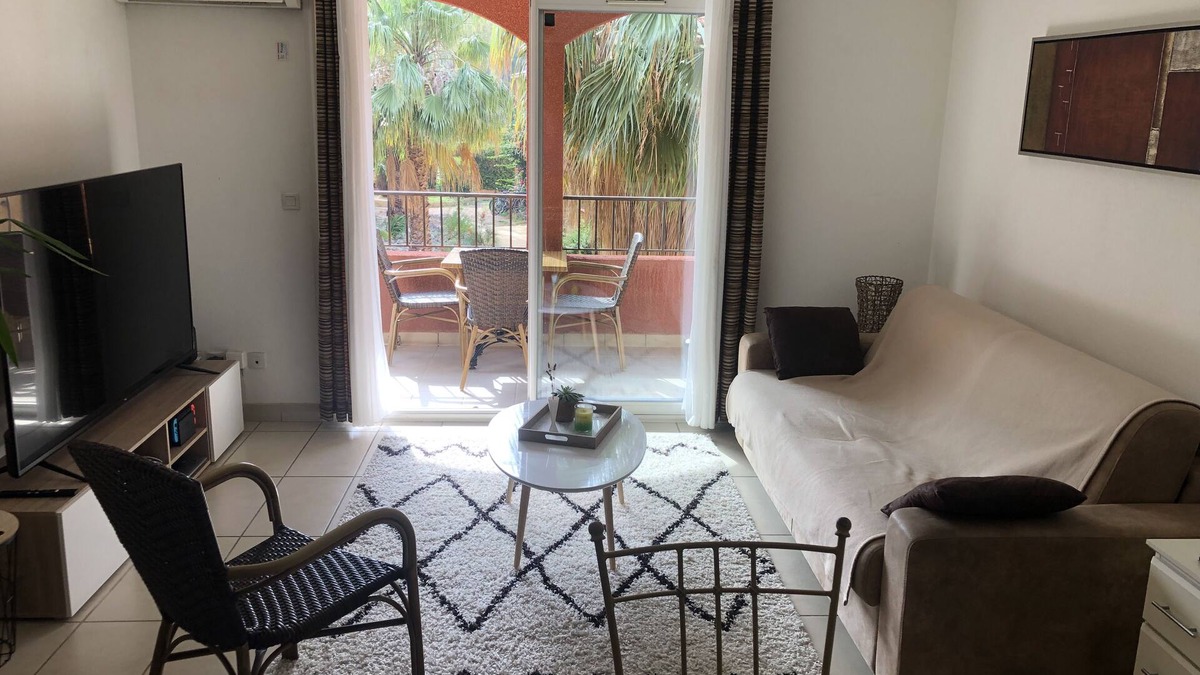 Les Hauts de Canet Apartment | Appartement T2 Tout Confort 1.7km de la Plage Avec 3 Piscines