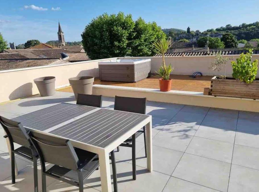 Saint-Martin-d'Ardeche Apartment | Appartement neuf avec Spa