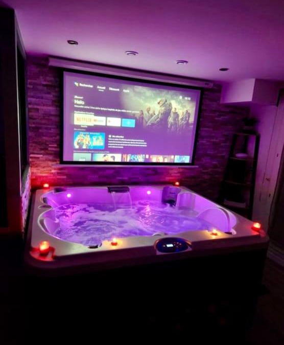 Toulouse West Apartment | Appartement Love Room/Jacuzzi