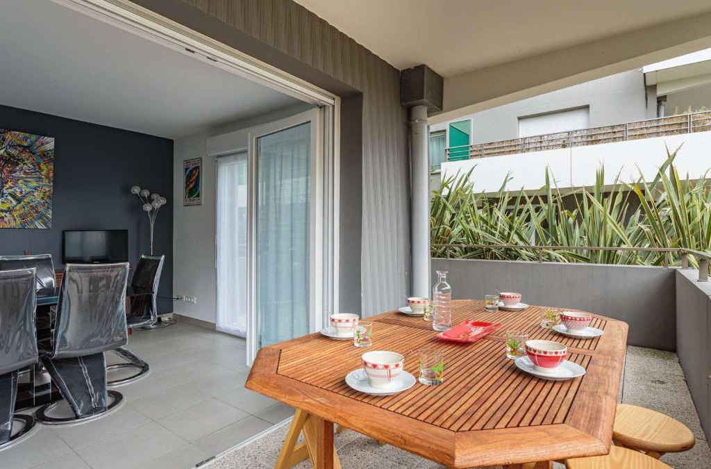 Anglet Apartment | Appartement moderne avec terrasse - entre ville et plage, 3 chambres et parking à Anglet - FR-1-3-583