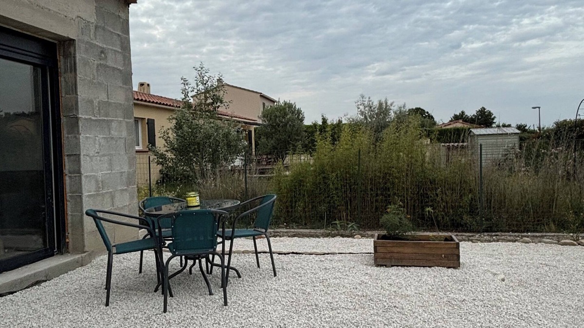 Bouchet Condo | Appartement Neuf Avec Jardin Dans Village Calme et Charmant !