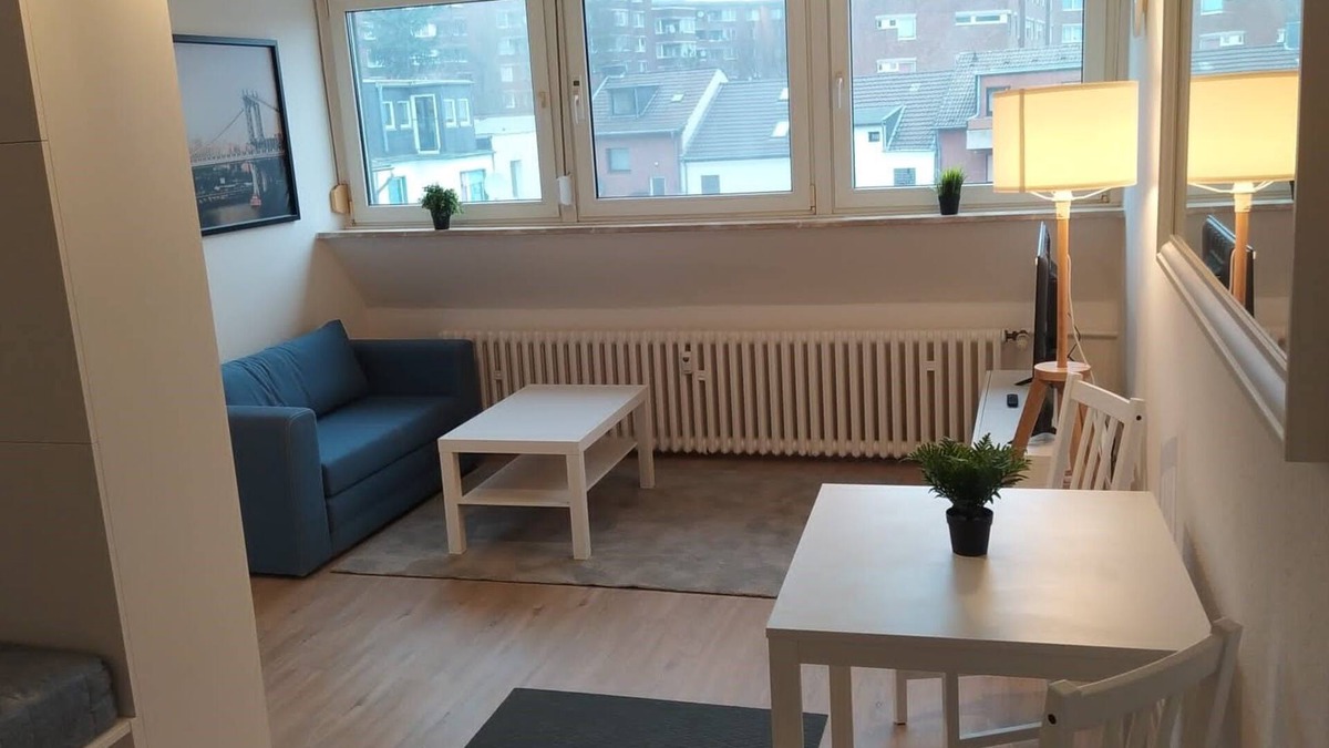 Dahl Apartment | Appartement Ohne Balkon, Rechts im 3.og - Frisch Renovierte Appartements