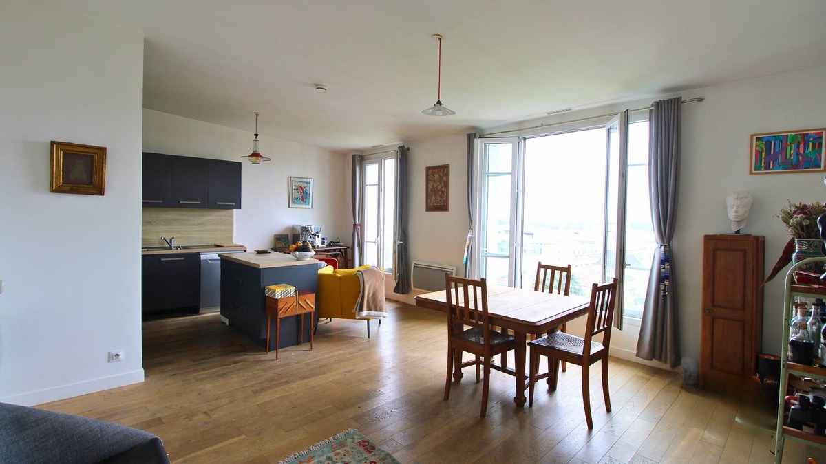 Suresnes Apartment | Appartement Suresnes - 4 pax - View over Paris - Bright - Quiet