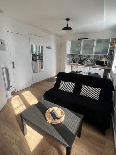 La Riche Apartment | Appartement T1B place saint Anne