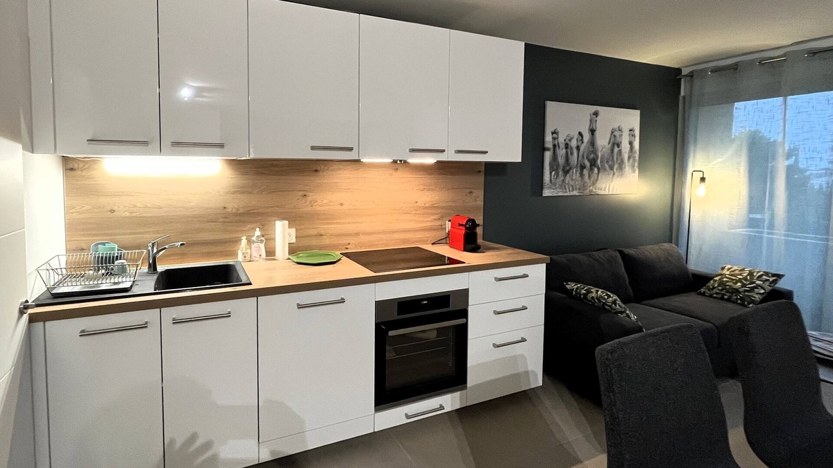 Le Pontet Apartment | Appartement T2 au Calme Près D'avignon, 1 Chambre, Terrasse, Parking Gratuit