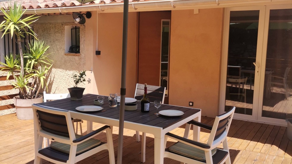 Sollies-Toucas Villa | Appartement T2 Dans Villa à la Campagne