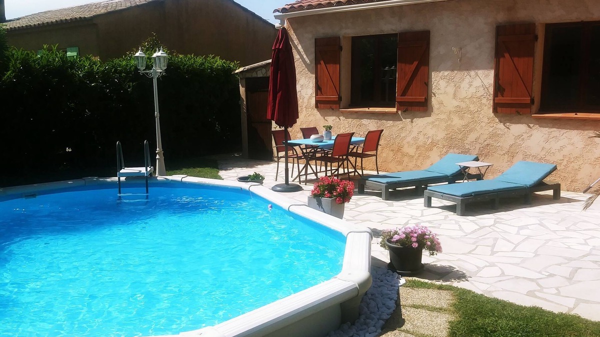 Frejus City Centre Villa | Appartement T2 Dans Maison Calme Avec Piscine