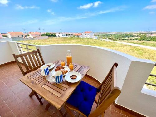 Atouguia da Baleia Apartment | Appartement T2 avec vue panoramique sur la côte