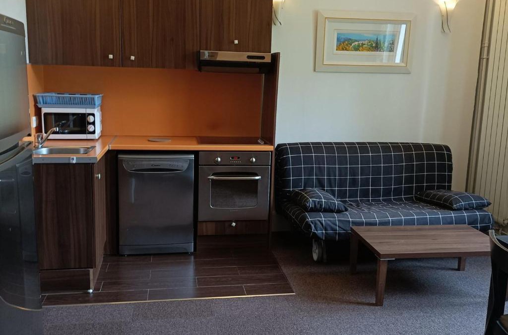 Jausiers Apartment | Appartement T3 dans Château avec Piscine et Sauna à Jausiers - 6 pers, 55m² - FR-1-165B-32