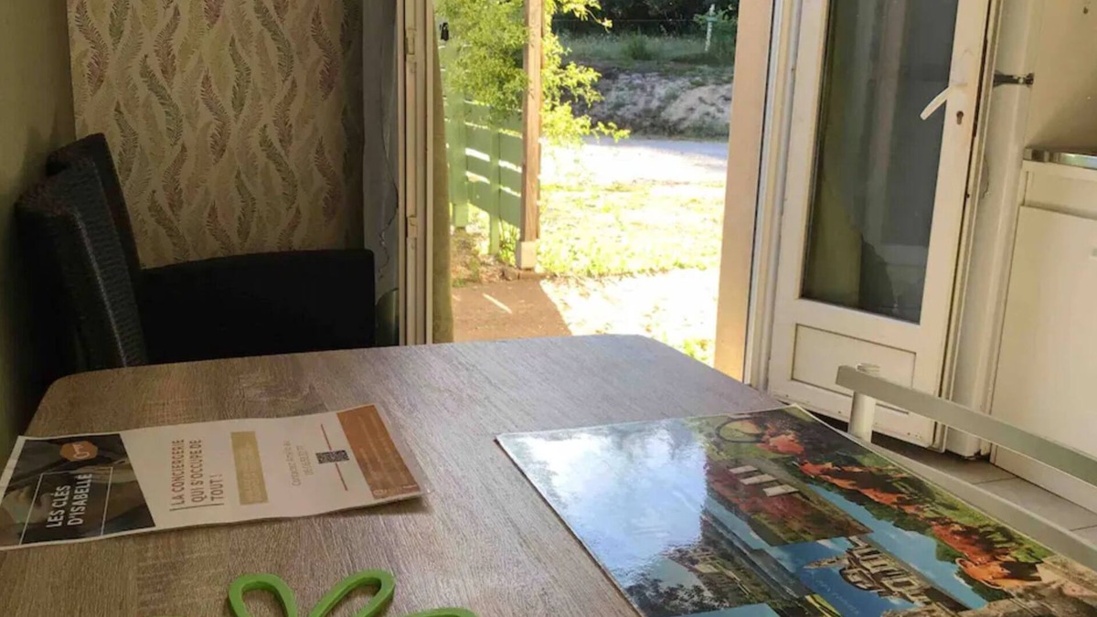 Compreignac Apartment | Appartement Vert