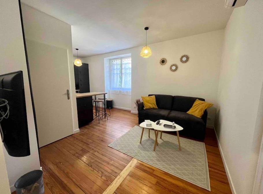 Besancon Apartment | Appartements Climatisés Centre-ville/10 personnes