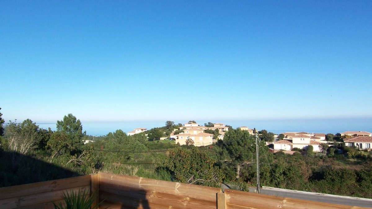 Solenzara Apartment | APPARTMENT CLEMENT - SEA VIEW
