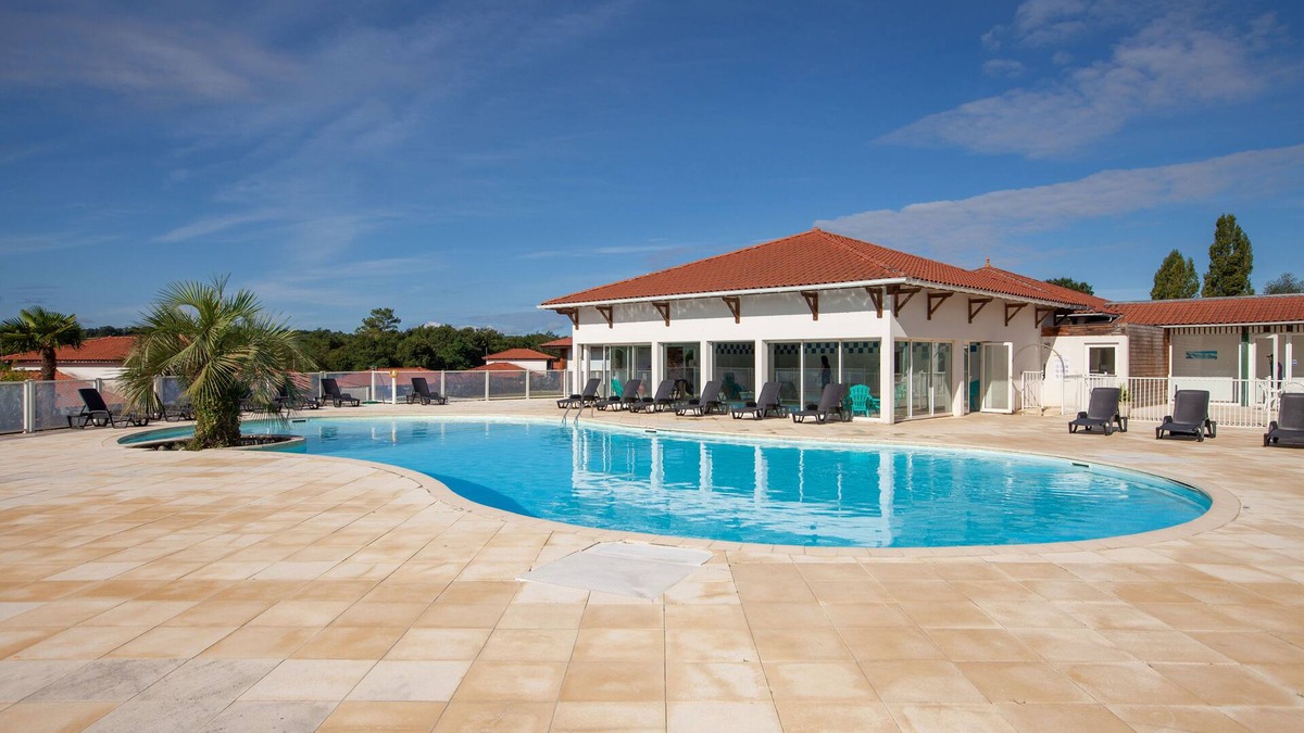 Cassen Condo | Appartment Comfortable | Parking | Climatisation