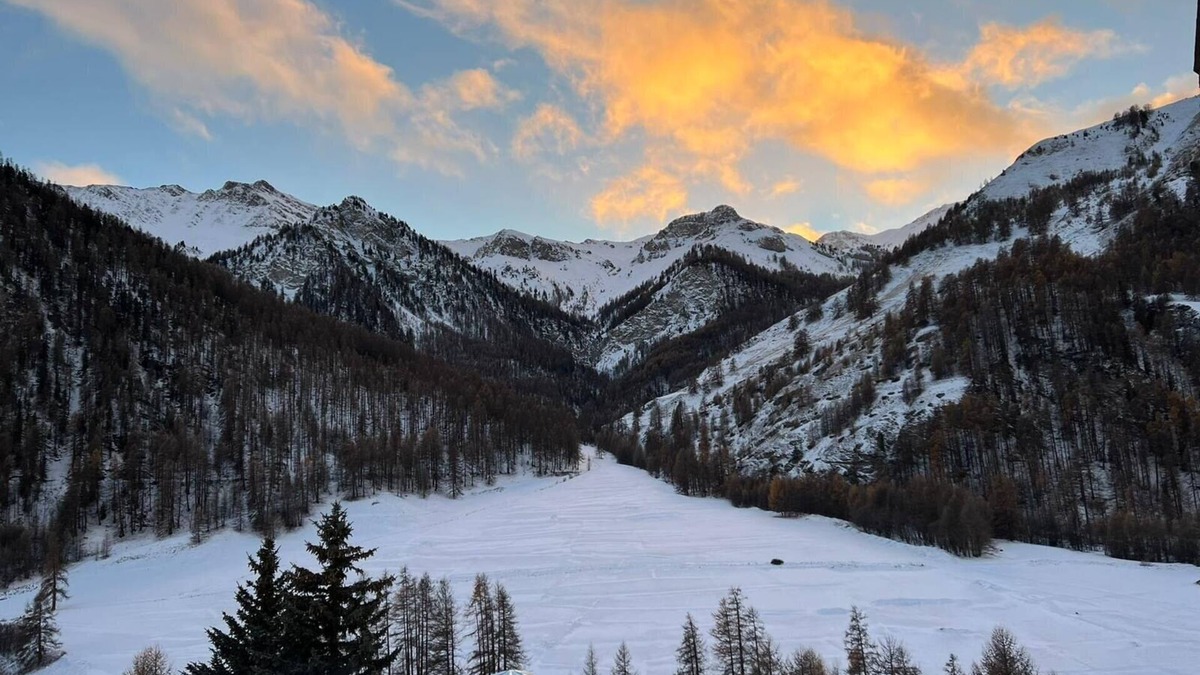 Saint-Veran Apartment | Appatement F4 Type Chalet 3 Chambre Master,chaque Chamber de 20m2+salon de 35m2
