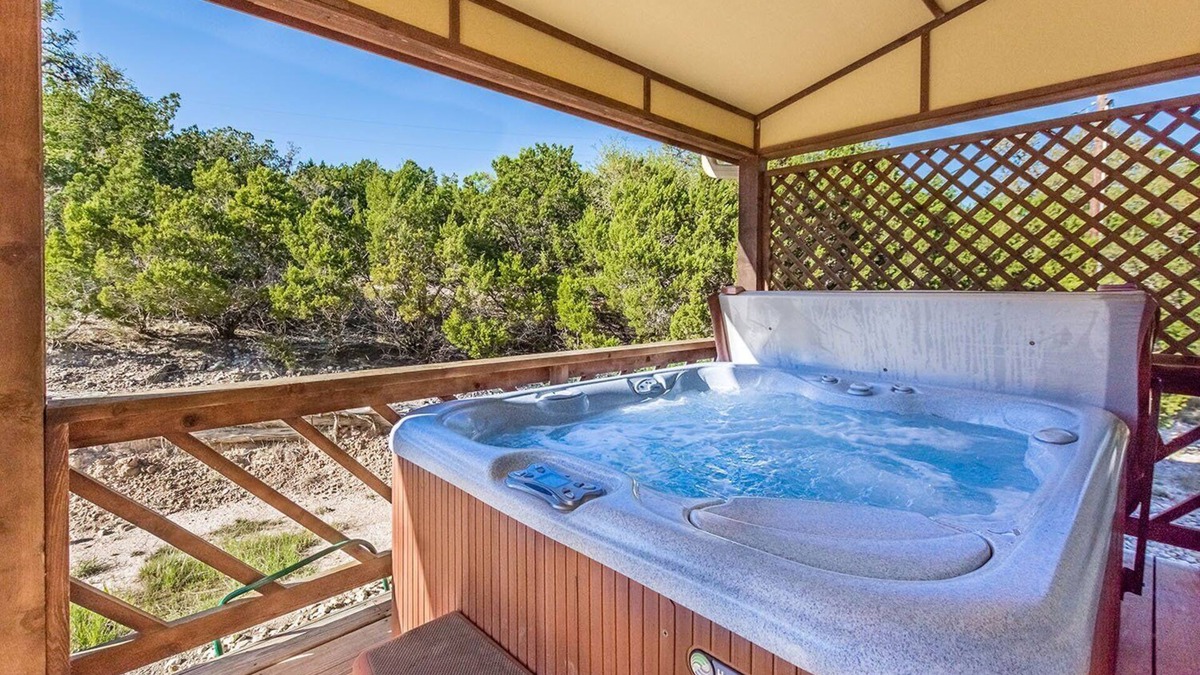 Fredericksburg Cottage | Appian Way Tuscan Cottage - Private Hot Tub - 4 min. to downtown - Wildlife