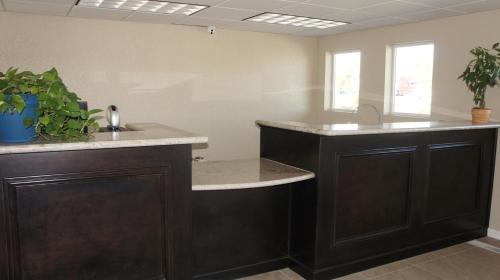 Victorville Hotel | Apple Valley Hotel & Lodge