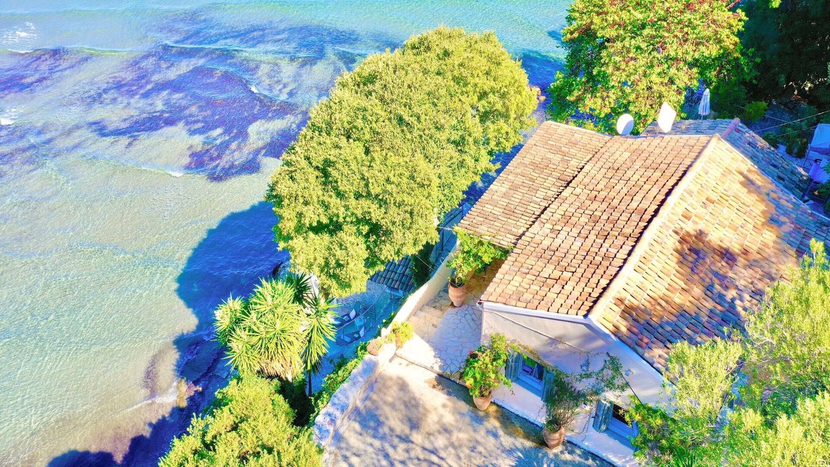 Apraos Villa | Apraos Beachfront House