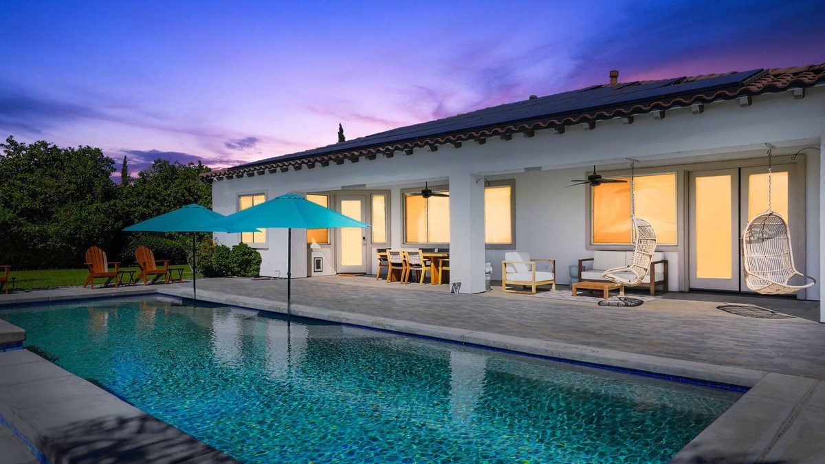 Orchards House | Apricot Oasis 5bd/4ba w/Private Pool & Spa Gated Community Close to Festivals