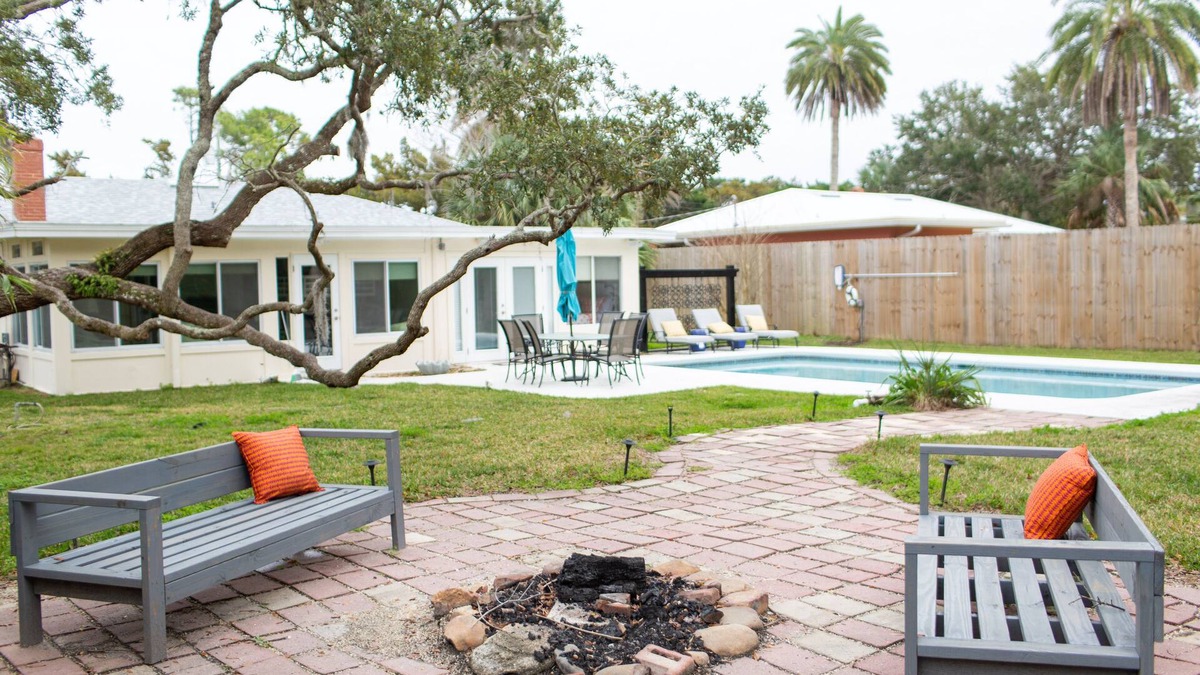 St. Augustine House | APRIL DISCOUNT! Coquina Cove Heated Pool Home by Beach & Downtown