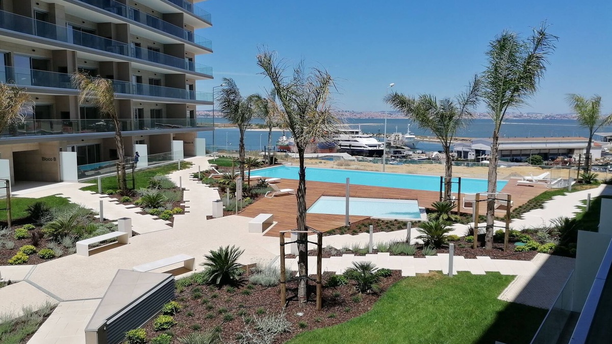 Seixal Apartment | Apt 144 m2 Piscine, vue sur Tage mer