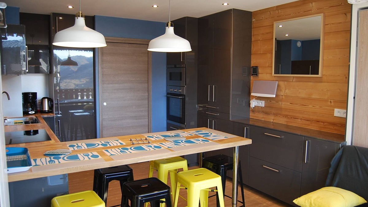 Val-Thorens Apartment | APT 4/6 PERS AT THE FOOT OF THE PISTES, RESIDENCE LES ETERLOUS WITH PRIVATE WIFI ACCESS