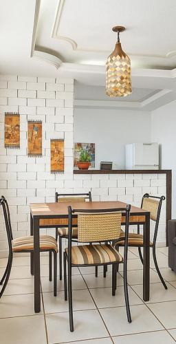 Jardim Holanda Apartment | Apt térreo, com ar condicionado, garagem, academia