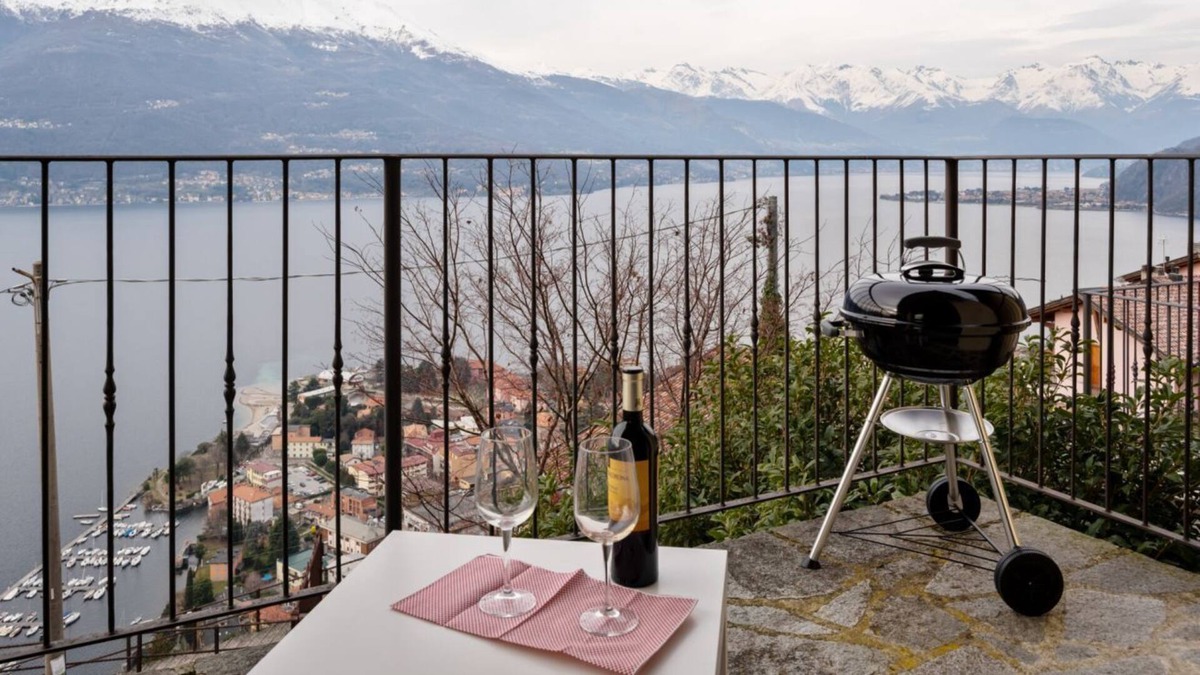 Biosio Apartment | APT with panoramic terrace overlooking the lake! Garage!