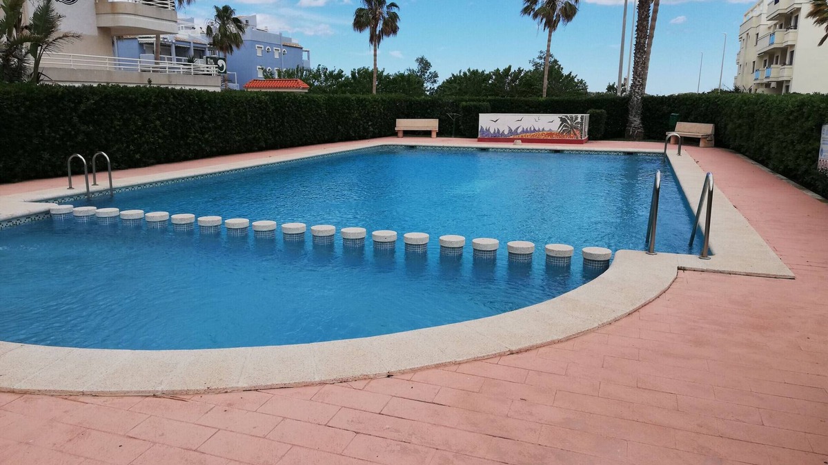 Xeraco Apartment | Apto. con dos Dormitorios, Garaje, Piscina y Pista de Tenis!