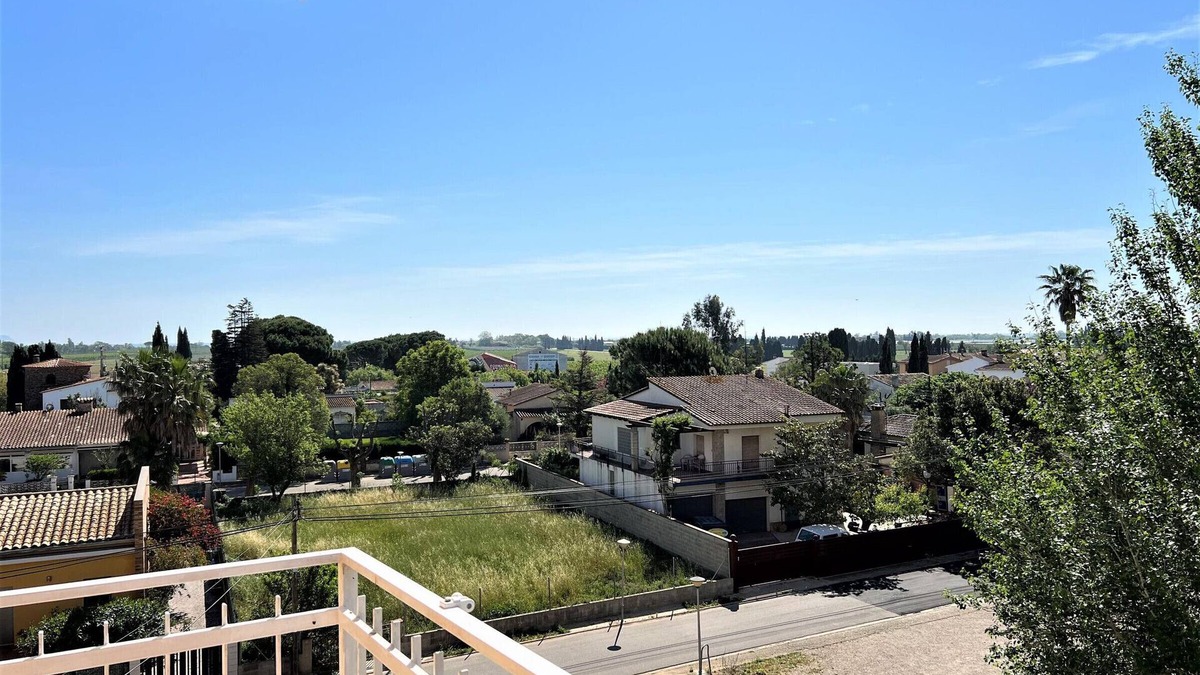 Bon Relax Apartment | Apto. TEmpordà 3C - Piscina comunitaria, Wifi, terraza de 20m2 con fantásticas vistas.