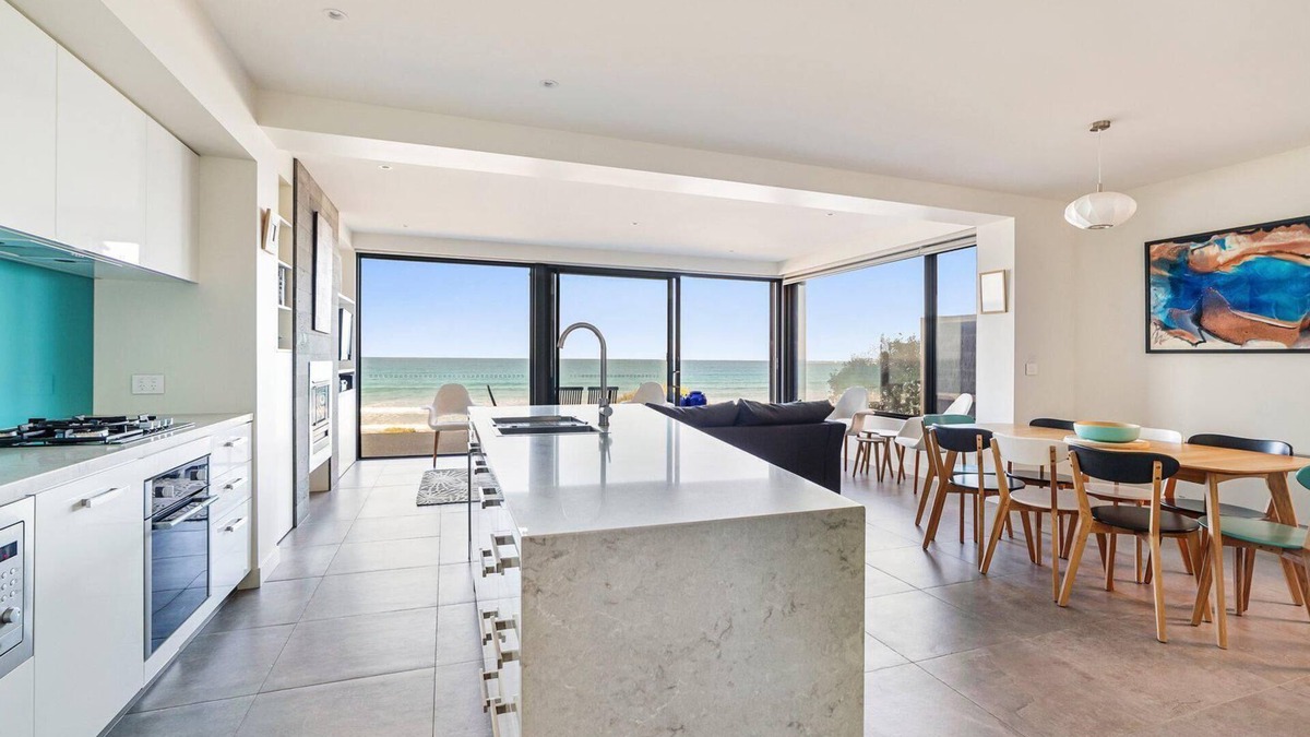 Port Fairy House | Aqua Mist - floor to ceiling ocean-views
